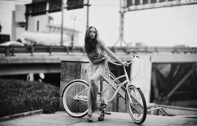 transportation, retro style, white, hairstyle, young women, casual clothing, fashion, lifestyles, land vehicle, bicycle, architecture, hair, day, beautiful woman
