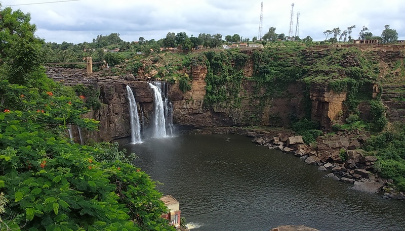 river, non-urban scene, beauty in nature, falls, blurred motion, plant, water fall, ghataprabha, flowing water, 2K, day, sky, falling water, flowing, long exposure