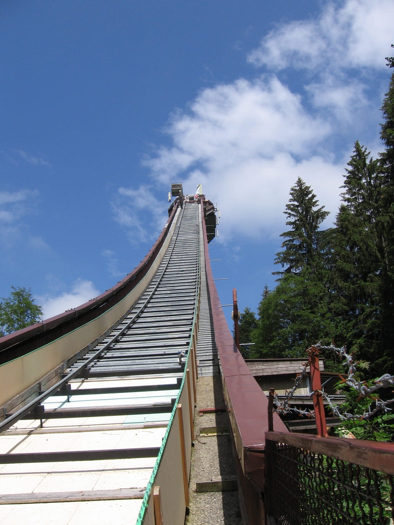 Hill, built structure, direction, low angle view, Sky, 1080P, railing, nature, staircase, bridge, diminishing perspective, Ski Jump, tree, sunlight, building