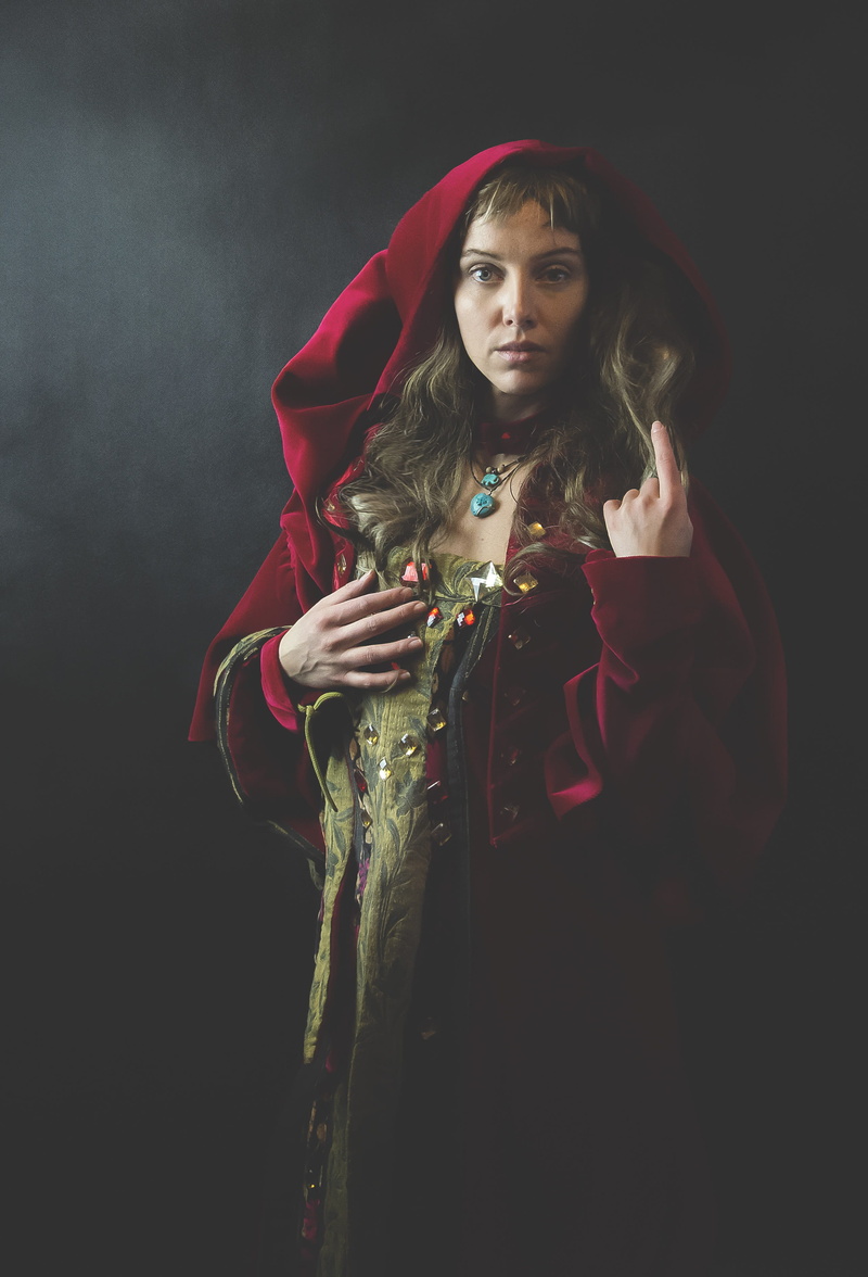 one person, darkness, black background, necklace, madonna, fog, jewel, hood, beauty, contemplation, young women, beautiful woman, looking, sovereign, indoors