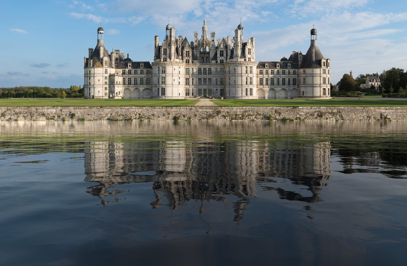 france, the past, outdoors, history, travel destinations, chambord, waterfront, 5K, sky, building exterior, water, chateaux, travel, architecture, built structure