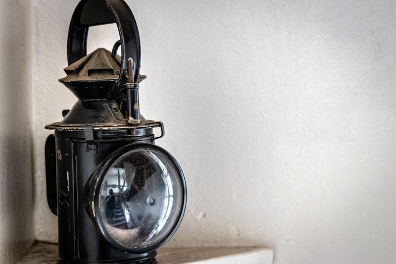 copy space, video camera, lighting equipment, torch, clothes iron, electric lamp, still life, antique, close-up, appliance, home, camera, home interior