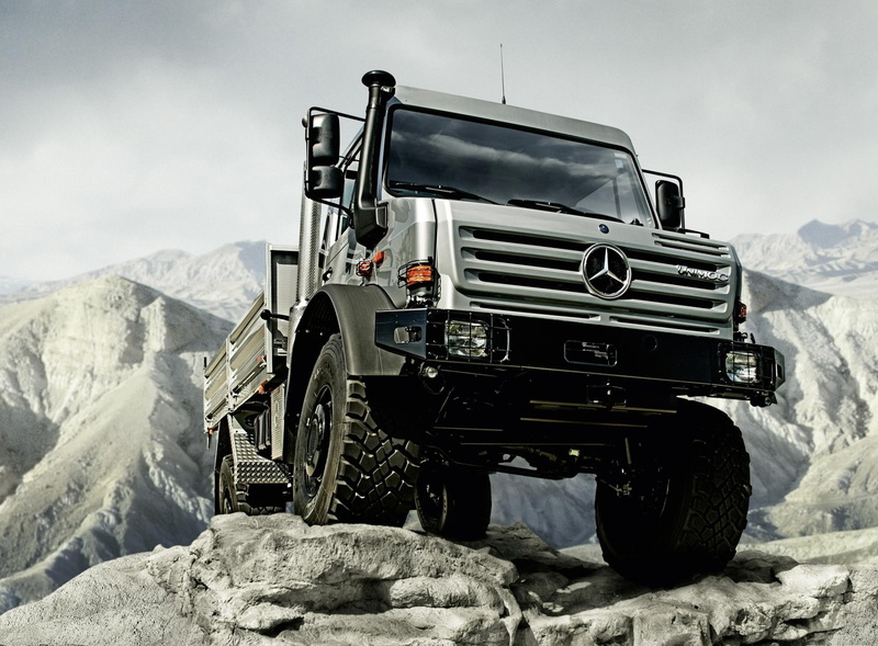 rock, u5000, no people, mountain, rock - object, truck, land, cloud - sky, transportation, mountain range, 1080P, land vehicle, outdoors, vehicle, gray