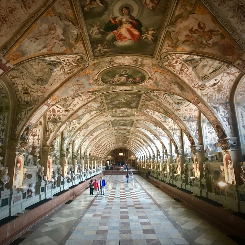 mural, bavaria, built structure, münchen, place of worship, 2K, decoration, transportation, incidental people, architectural column, spirituality, king