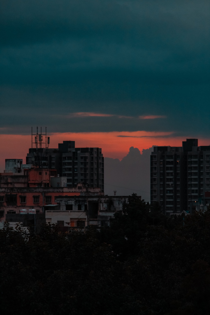 building, outdoors, apartment, plant, built structure, nature, 5K, india, residential district, architecture, high angle view, dusk, thaltej, no people