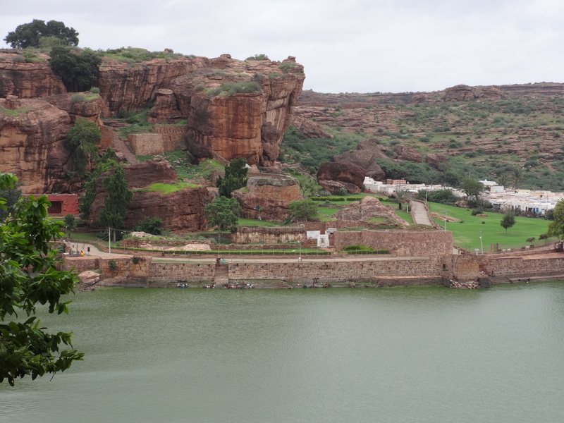 agasthya lake, non-urban scene, rock - Object, scenics, sky, water, day, rock formation, india, agastya, sandstone, beauty in nature, tranquility, scenics - nature