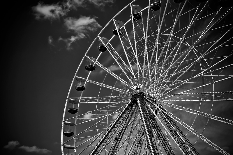 entertainment, carnies, celebrate, clouds, city, pleasure, black white, nature, low angle view, düsseldorf, circle, events, cloud - sky, 4K, geometric shape