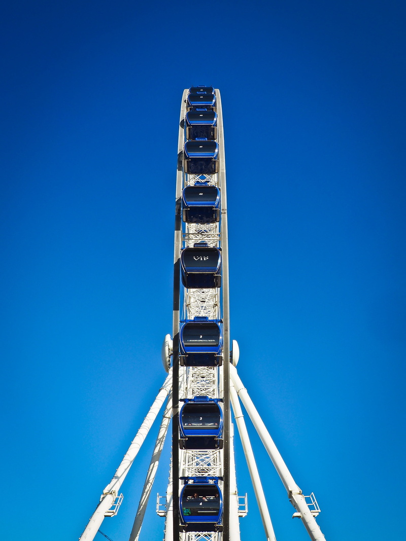 leisure, fairground, carousel, arts culture and entertainment, tower, architecture, carnies, nature, sunlight, copy space, blue, ferris wheel, staircase