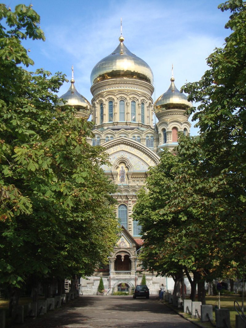 orthodox, architecture, building, no people, dome, plant, nature, frontal view, sky, place of worship, spire, outdoors, russian orthodox church, religion