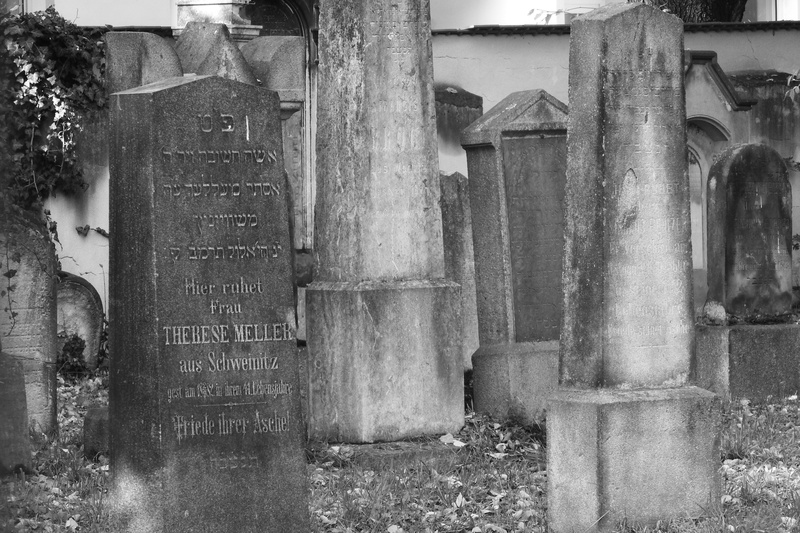 cemetery, 4K, the tombstones, headstones, outdoors, grave, architectural column, old, communication, jewish cemetery, memorial, weathered, black And White