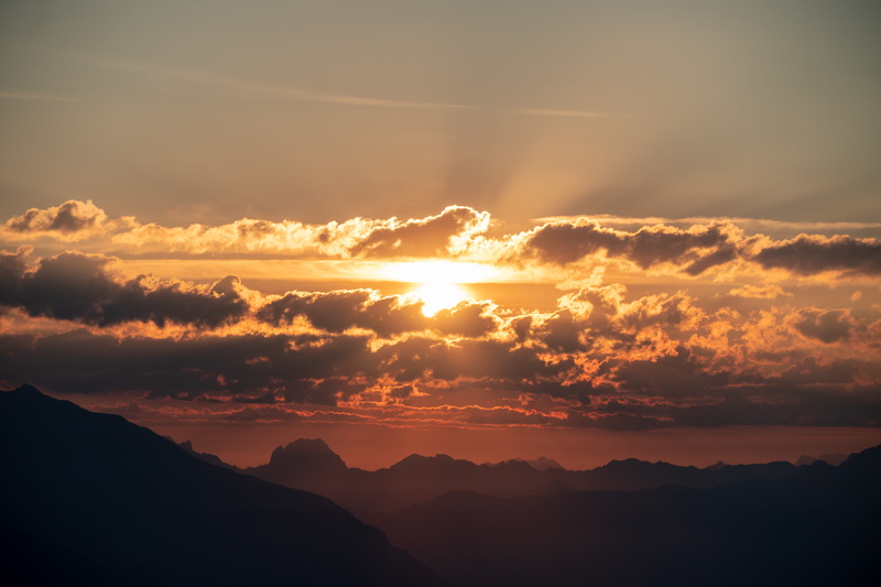clouds, yellow, rays, morning, heaven, sky, 5K, dawn, mountain, sunlight, vibrant Color, sunrise, alp, mountain Peak, red, multi Colored, majestic, beauty In Nature