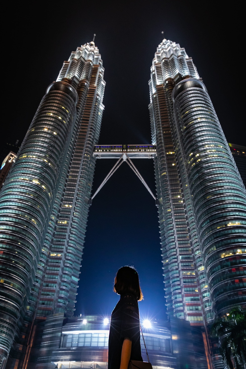 kuala lumpur, kualalumpur, tower, city, twin, illuminated, nightlife, standing, one person, landmark, girl, travel destinations, lifestyles, architecture