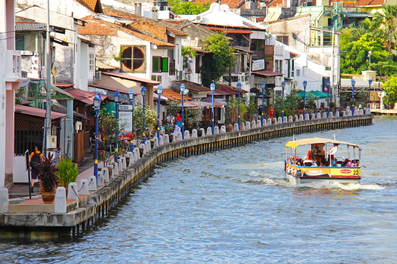 nature, men, city, popular, large group of people, scenery, outdoors, incidental people, passenger craft, building exterior, malacca river, happy, transportation
