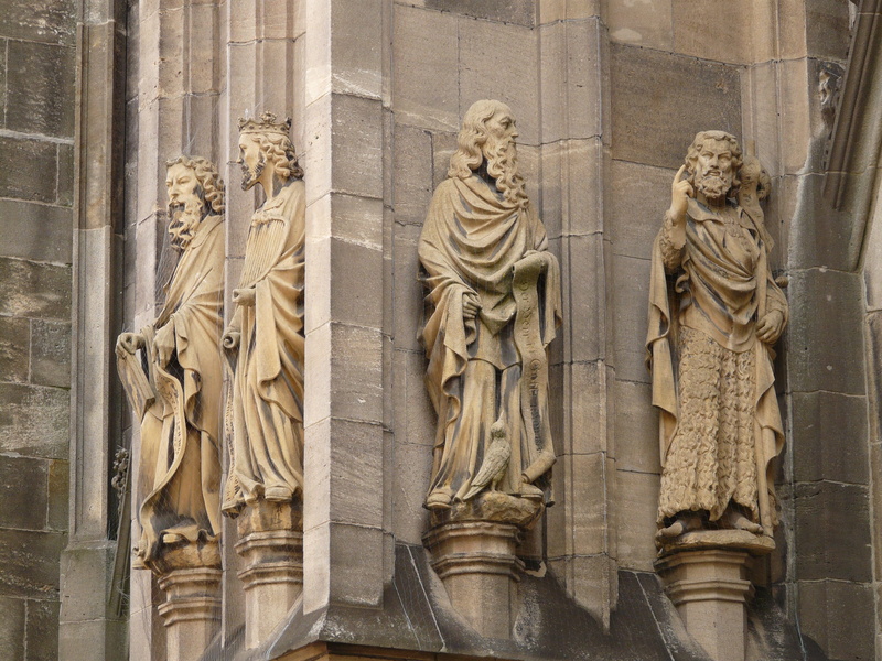 stonemason, statue, history, religion, day, stone, dom, male likeness, no people, government, sculpture, building exterior, creativity, architecture, representation