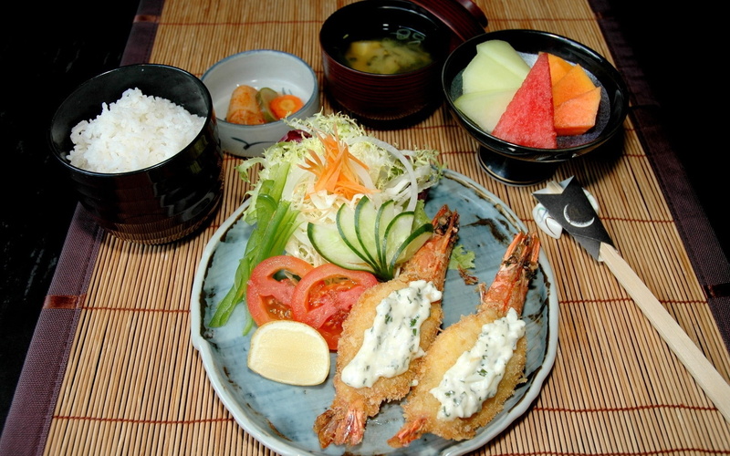 indoors, japanese food, freshness, seafood, table, plate, no people, vegetables, rice - food staple, serving size, meal, food, healthy eating, bowl, fried egg