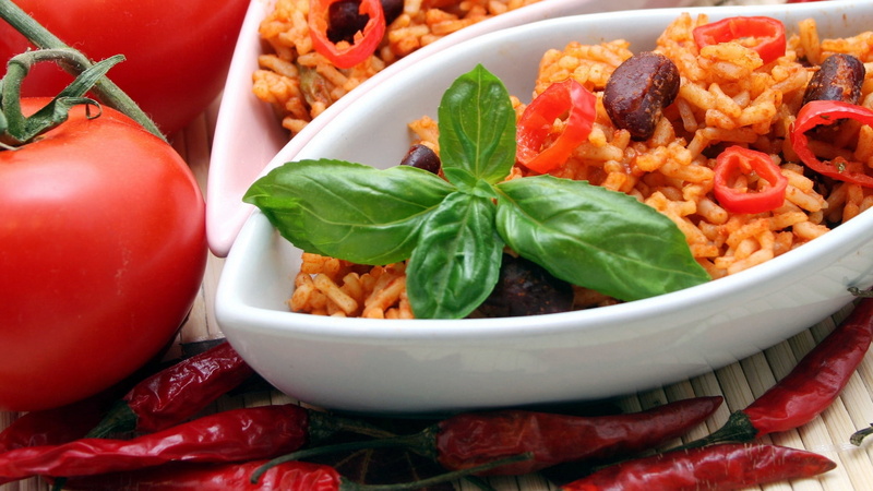 food, green, vegetarian food, red, tomato, italian food, herb, vegetable, wellbeing, plant part, serving size, cooked, no people, dinner, fruit, plate