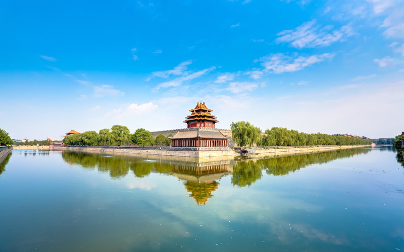 corner, perspective, photography, reflection, forbiddencity, water, lake, sky, 4K, buildings, built structure, landmarks, beijingchina, city, building exterior