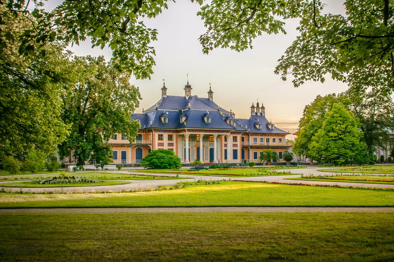 day, formal garden, the past, palace, 2K, green color, front or back yard, garden, building exterior, summer, plant, no people, rush, travel destinations