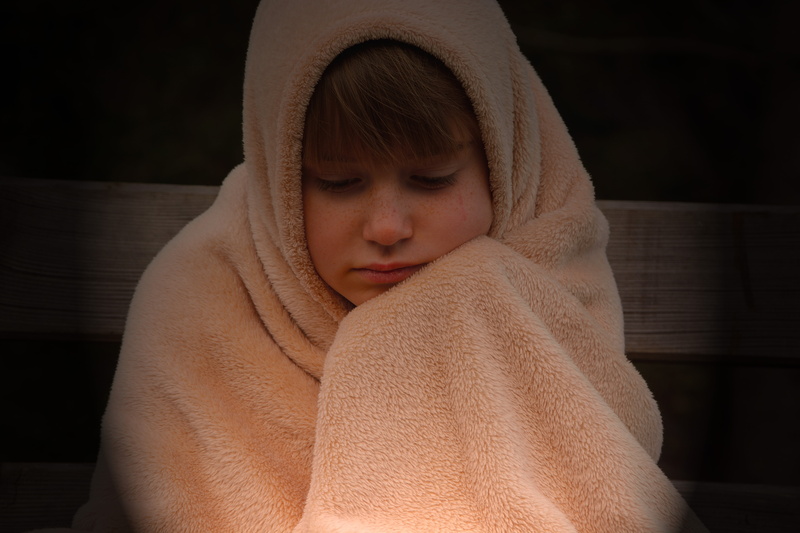 portrait, headshot, sadness, alone, sad, blanket, girls, one person, ze, hood - clothing, brown, innocence, lonely, clothing, miss, wrapped, girl, depression - sadness