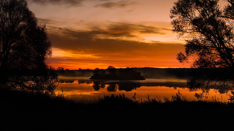 quiet, sky, twilight, non-urban scene, orange color, sunrise, nature, peace of mind, in the morning, reflection, landscape, romantic sky, beautiful, water