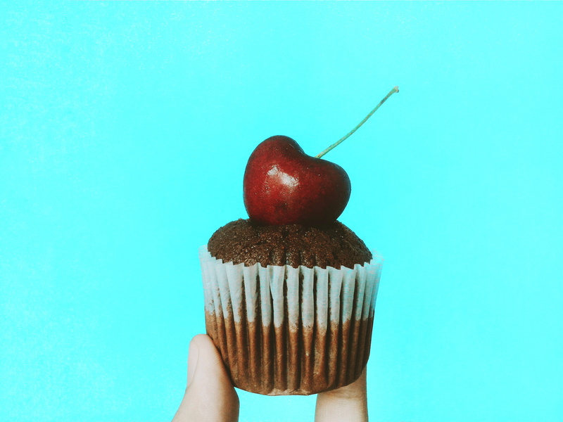 fingers, fruit, one person, berry, studio shot, finger, hand, delicious, cupcake, sweet food, food and drink, human body part, confection, 4K, sugar, topping