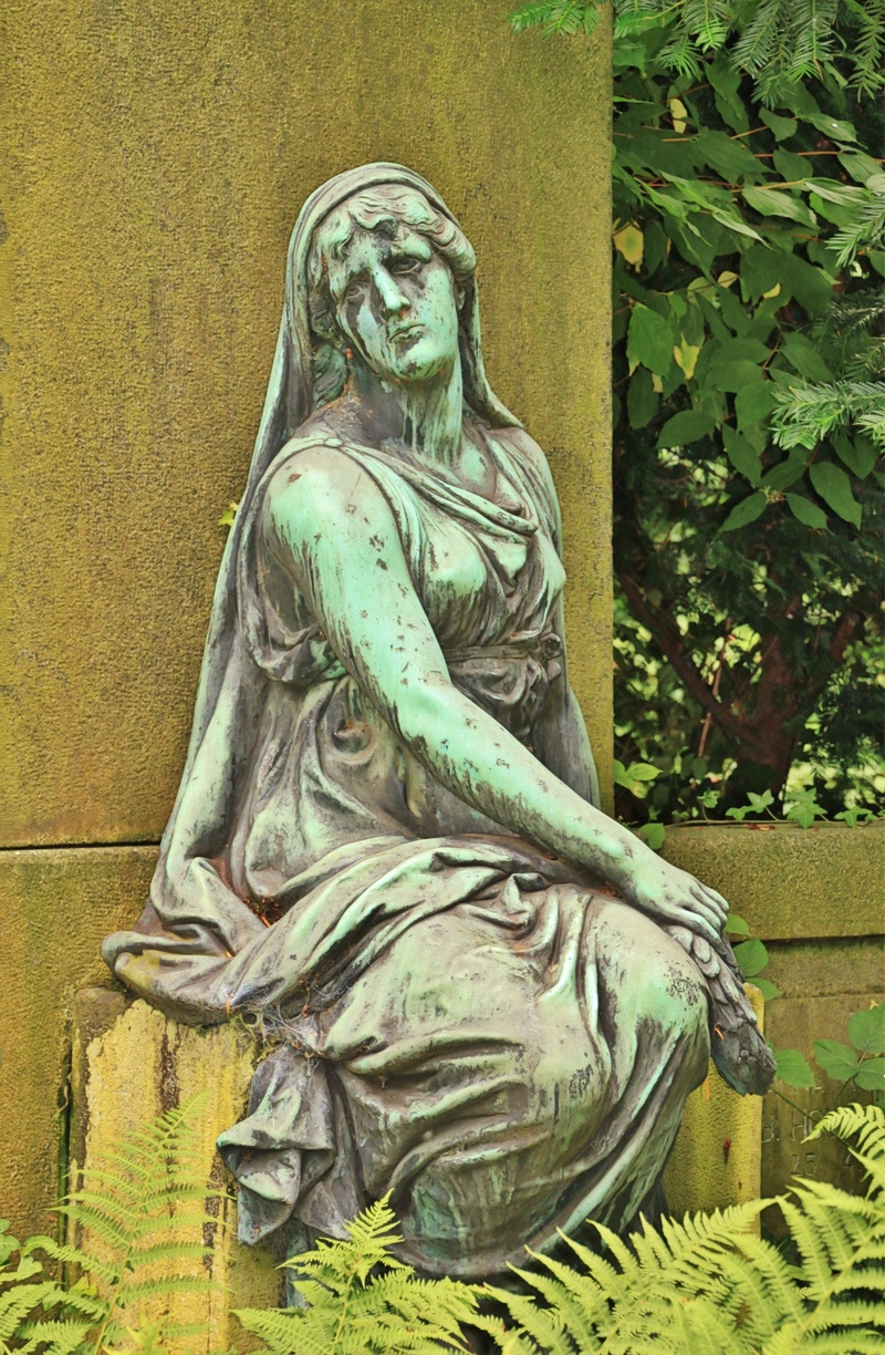 aachen, female likeness, tears, death, bronze statue, outdoors, old, ostfriedhof, human representation, architecture, statue, discolored, art and craft