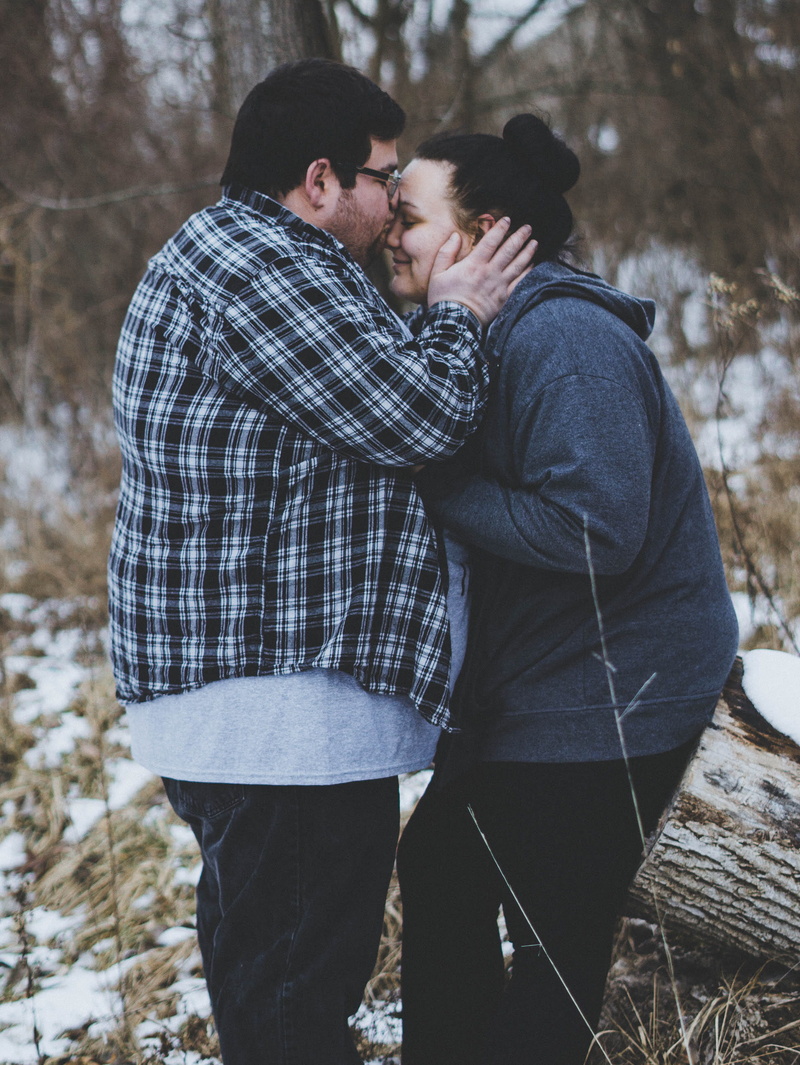 real people, warm clothing, portrait, couple, two people, 2K, woman, love, tree, daytime, couple - relationship, togetherness, leisure activity, forehead