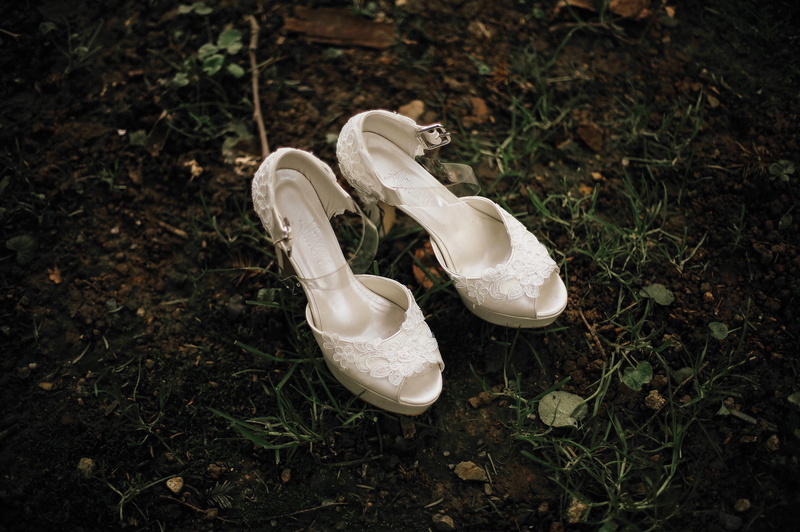 wedding, pair, growth, white shoes, abandoned, leaf, land, nature, white, still life, close-up, toe, shoes, vignette, green color, l, no people, shoe, grass