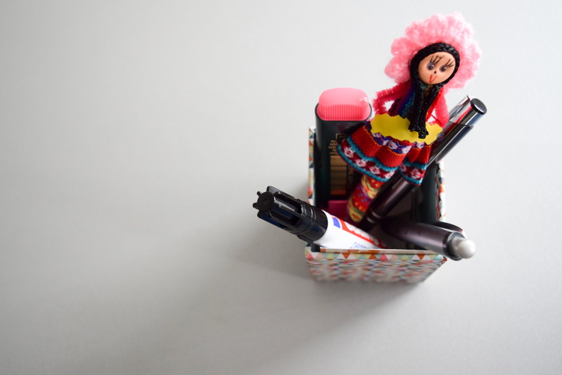 women, white background, office accessories, pens, human representation, office, office supplies, pen, male likeness, copy space, pencil, studio shot, pen holder