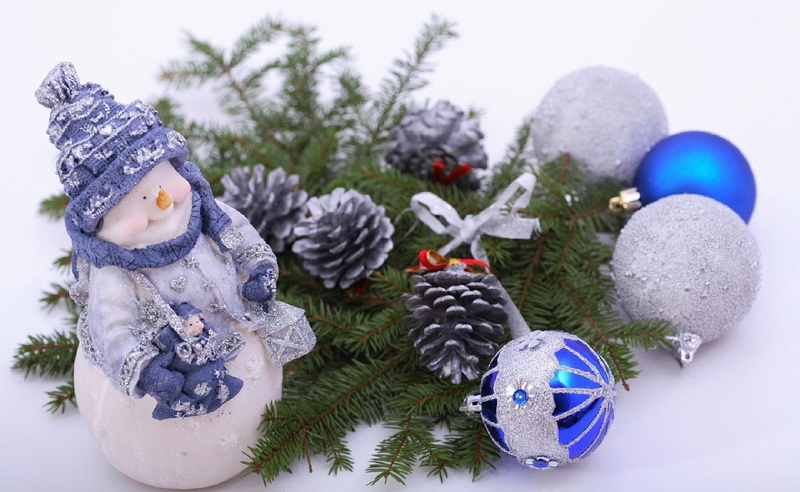 new, christmas decorations, bud, holiday, year, new year, christmas, snowman, decorations, decor, 1080P, cap, knit, needles, lot, bauble, twig
