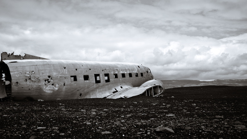 Douglas DC-3, airplane, wreck, Iceland, crash, 4K, landscape, Sólheimasandur