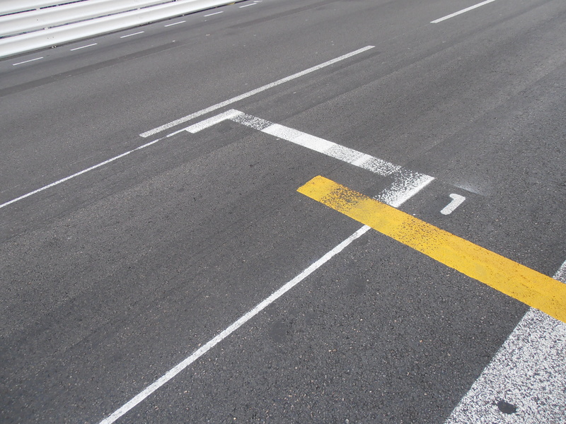 symbol, pole position, concrete, start, outdoors, marking, Grand Prix, street, road marking, guidance, no People, Formula 1, dividing Line, highway, architecture
