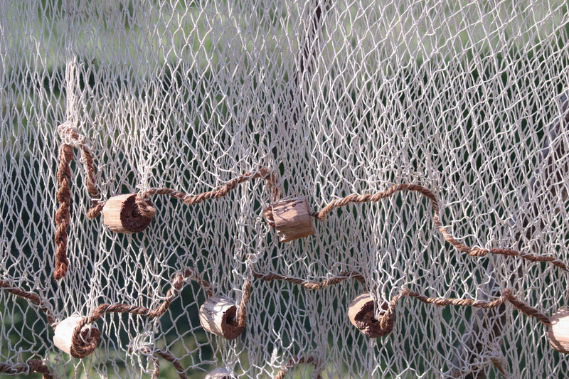 web, linked, fishing, safety, mesh, boundary, close-up, fang, closely, weave, pattern, equipment, fence, backgrounds, barrier, buoyancy, rope, wood, rusty
