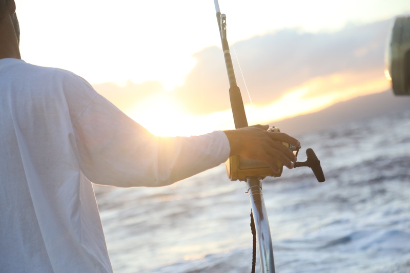 man, lens flare, 5K, sun, fishing, one man only, rod, standing, sport, water, sea, nautical vessel, hand, one person, travel, sky, boat, deep sea fishing