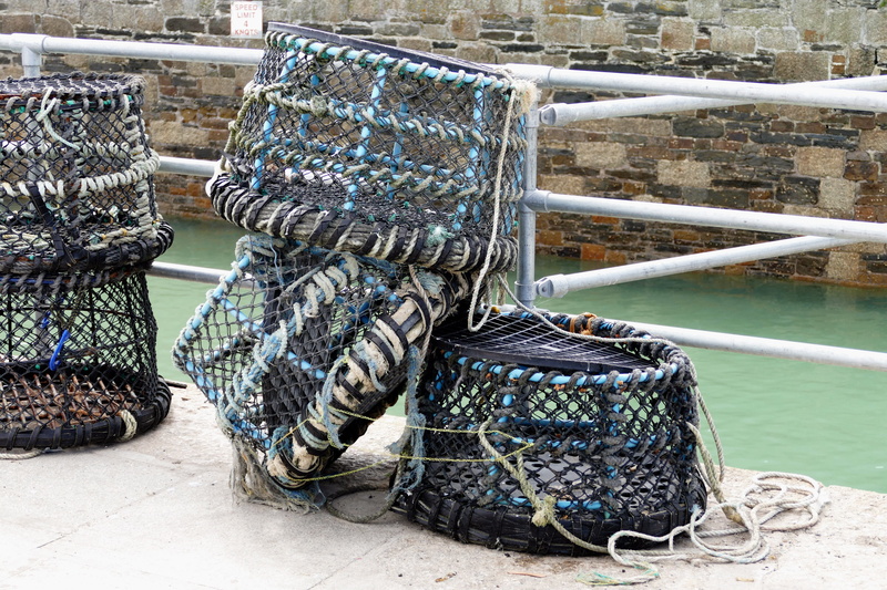 coast, pattern, boat, tropical, nobody, water, 4K, white, business, line, metal, fisherman, architecture, fish, leisure, float, calm, activity, crabbing