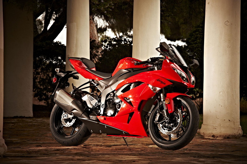 zx 6r, sport, land vehicle, speed, 2010, outdoors, city, crash helmet, tree, transportation, stationary, motorcycle, no people, side view, sports helmet