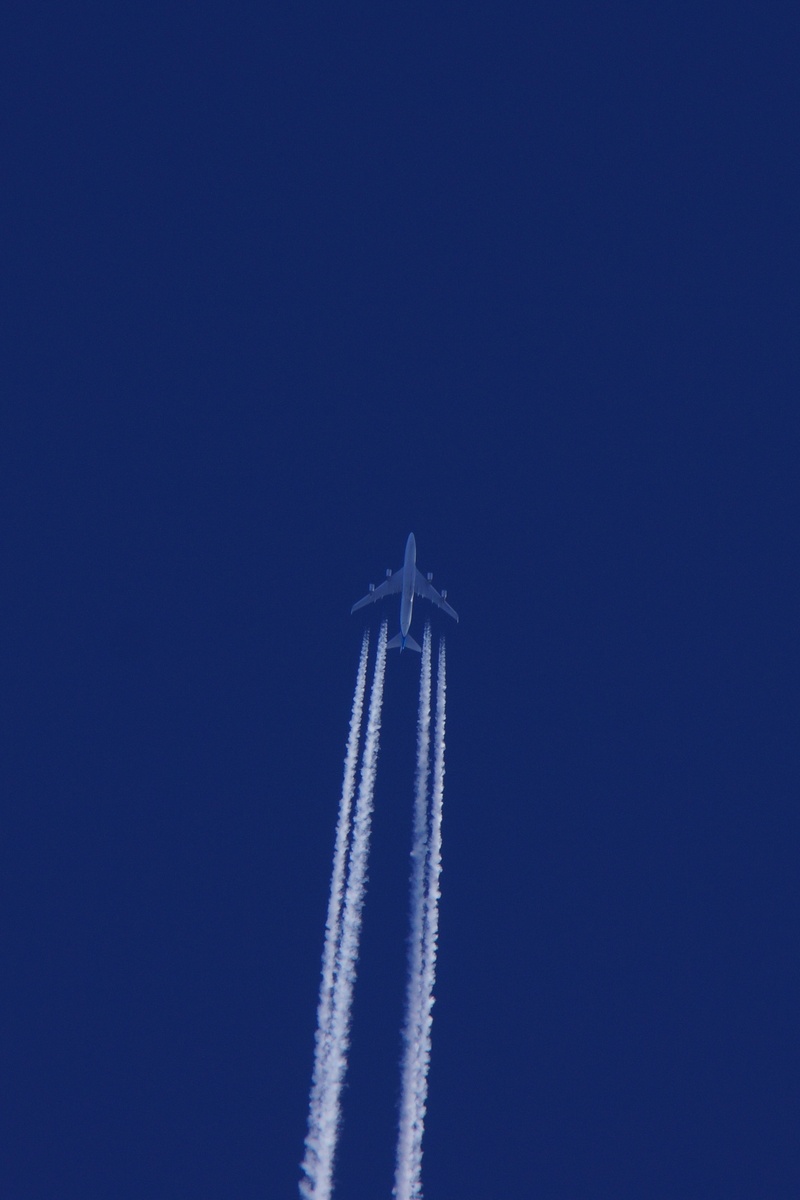 sky, copy space, low angle view, aerospace industry, turbojet, outdoors, smoke - physical structure, aircraft, vapor trail, travel, plane, airplane, on the move