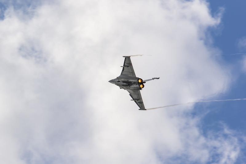 military, flying, day, on the move, transportation, airplane, travel, speed, air vehicle, rafale, plane, low angle view, outdoors, sky, military airplane