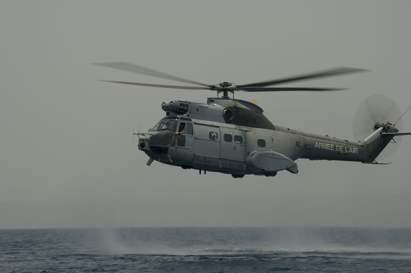 army, aerospace industry, horizon, mode of transportation, military, government, exercise, outdoors, 4K, water, mid-air, motion, rescue, helicopter, propeller