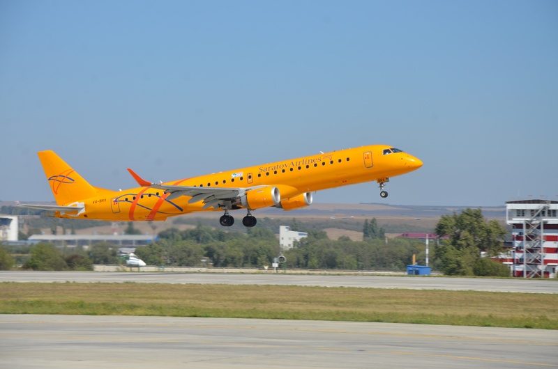 on the move, airport runway, road, take off, airplane, day, clear sky, mode of transportation, sky, plane, air vehicle, copy space, 4K, travel, no people