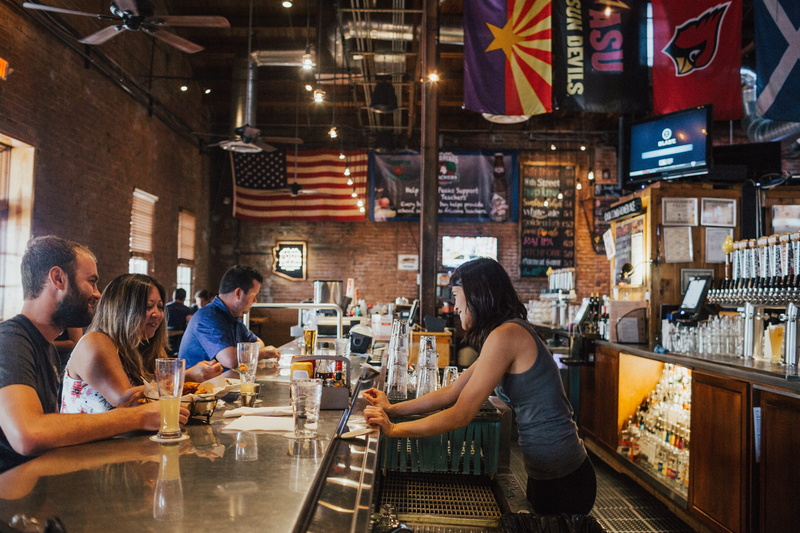 counter, attending, restaurant, lifestyles, gray, nightlife, drinking, tank, man, food and drink, costumers, bar - drink establishment, indoors, refreshment