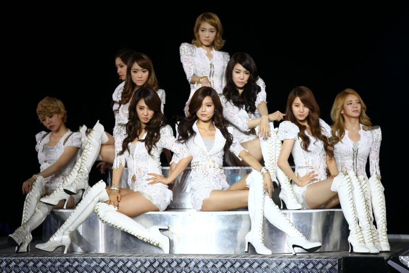 young women, smiling, black background, adult, Hands On Hips, childhood, females, emotion, happiness, Girls Generation, model, sitting, women, snsd, group of people