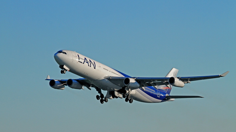 airbus a340, copy space, sunny, flying, military, air vehicle, 4K, mode of transportation, blue, transportation, side view, single object, clear sky, nature