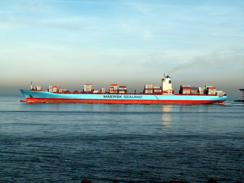 holland, ship, container, transportation, port, trading, travel, nature, cruise ship, sealand, maersk, business, sky, nautical vessel, 2K, blue, mærsk