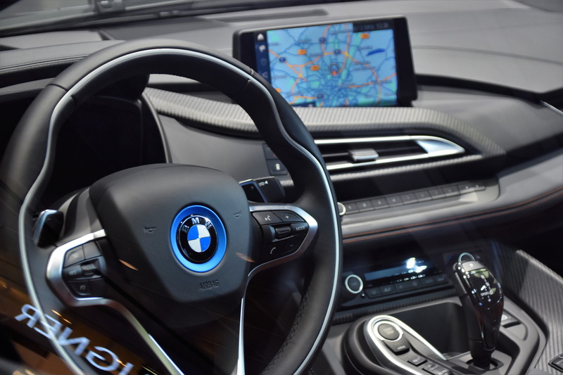 luxury, no people, gps, car detail, mode of transportation, vehicle, design, control, close-up, technology, vehicle interior, terminalstraße terminal 2 - ebene 04 - abflug