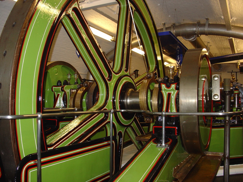 connection, engine room, machinery, shiny, technology, places of interest, indoors, close-up, reflection, jet engine, no people, transportation, tower bridge