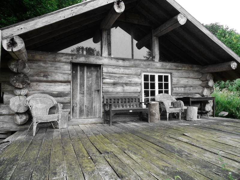 architecture, wood - material, wood, obsolete, outdoors, hut, tree, abandoned, log cabin, building exterior, 4K, nature, roof, no people, woodhouse, built structure