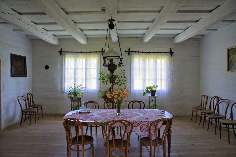 empty, day, absence, poland, furniture, table, architecture, nature, old, setting, no people, straw, grass, village, rural cottage, rural architecture