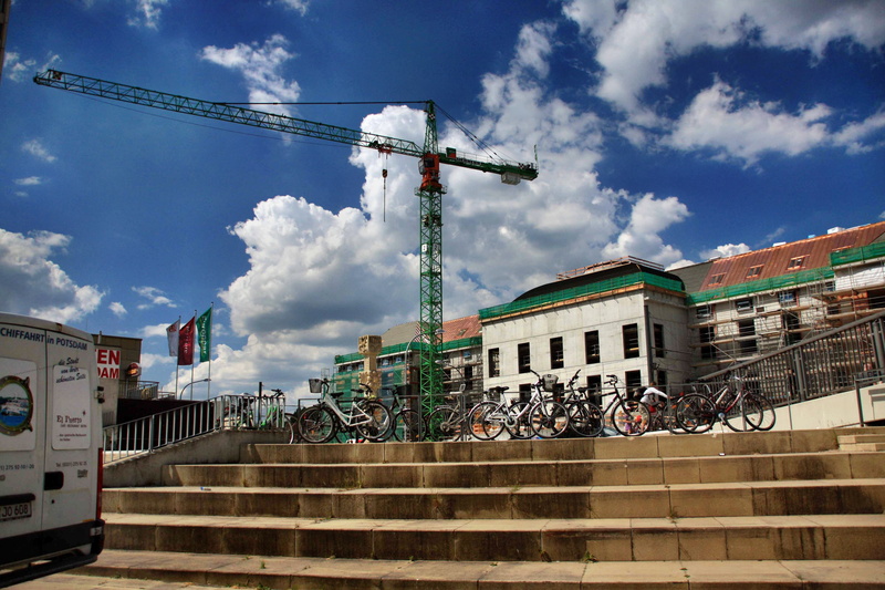 crane - construction machinery, stairs, building, travel, tourism, low angle view, sky, day, 4K, architecture, outdoors, no people, baukran, travel destinations