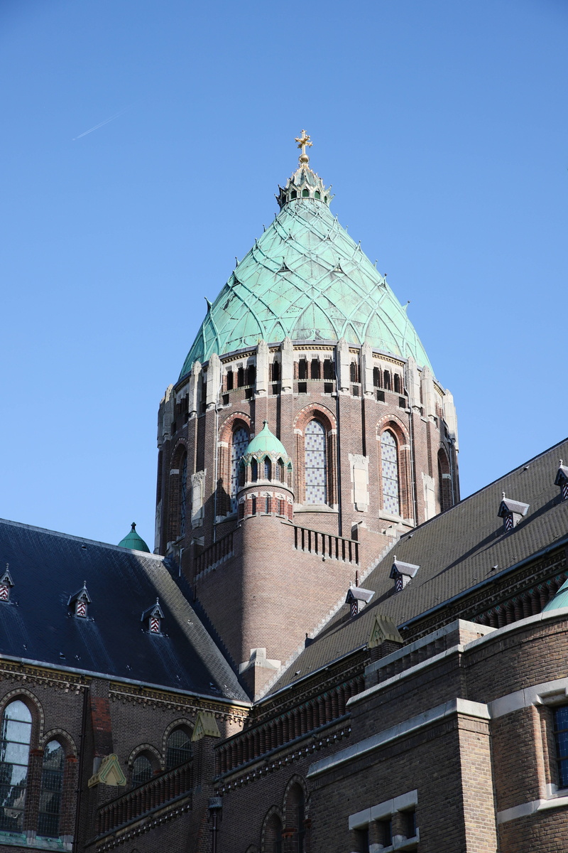 cathedral, church building, spirituality, day, built structure, 5K, outdoors, clear sky, sky, basilica, harlem, church, belief, nature, catholic, bavo